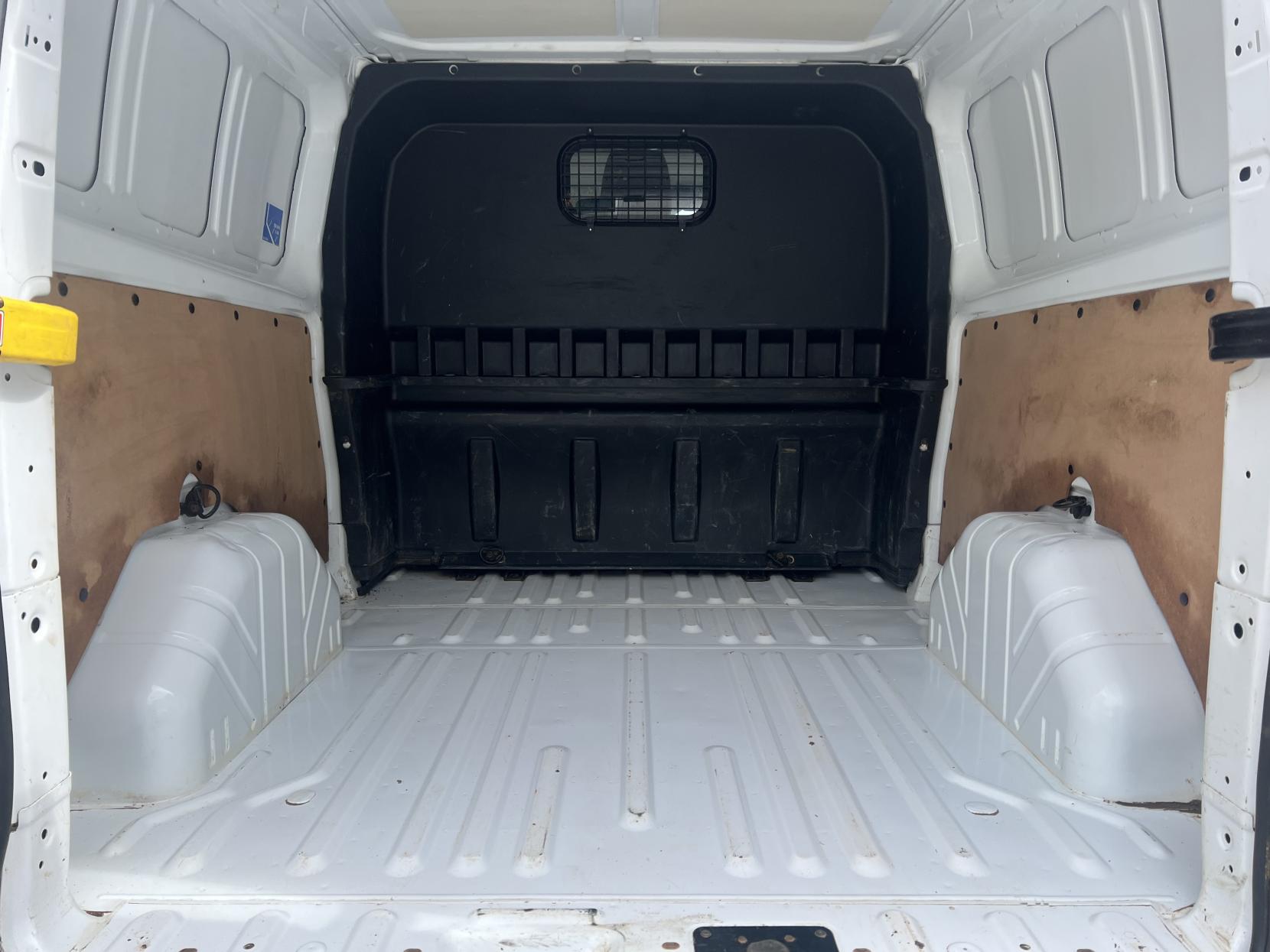 Ford Transit Custom 2.0 320 EcoBlue Crew Van Double Cab 5dr Diesel Manual L2 H1 Euro 6 (6 Seat) (130 ps)