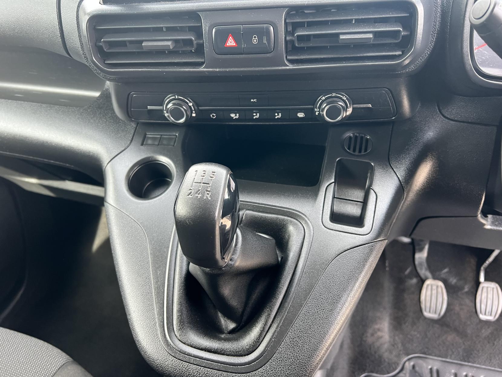 Vauxhall Combo 1.6 Turbo D 2300 Sportive Panel Van 4dr Diesel Manual L1 H1 Euro 6 (s/s) (100 ps)