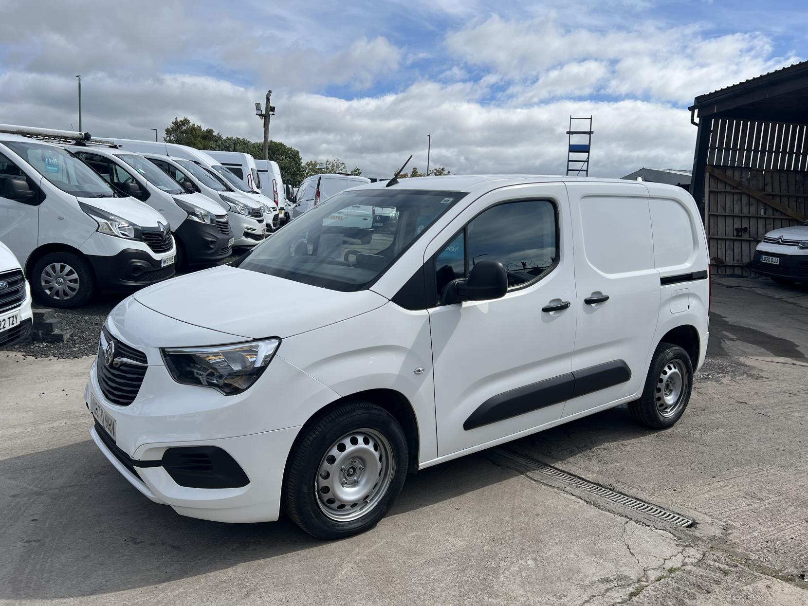 Vauxhall Combo 1.6 Turbo D 2300 Sportive Panel Van 4dr Diesel Manual L1 H1 Euro 6 (s/s) (100 ps)
