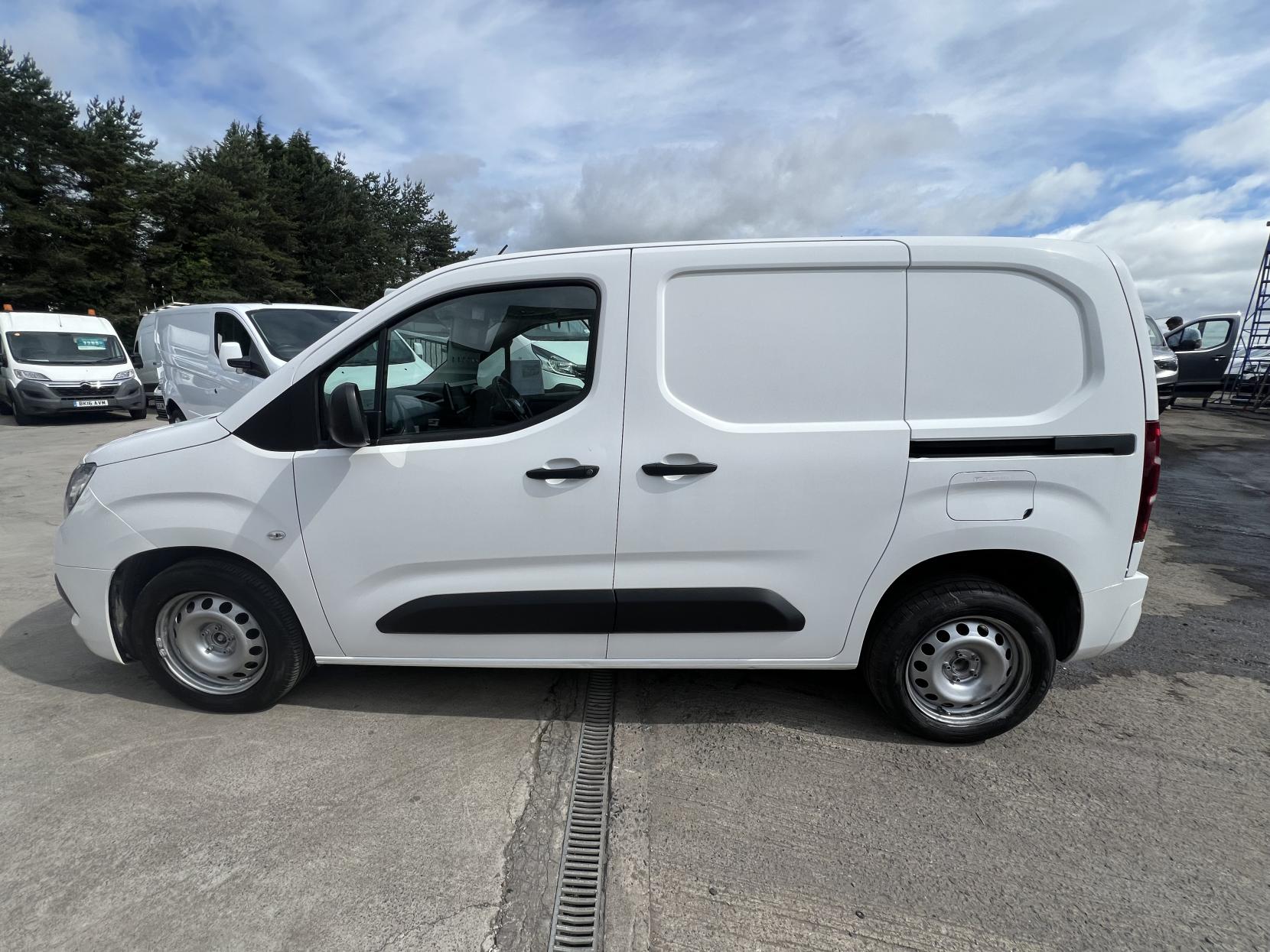 Vauxhall Combo 1.6 Turbo D 2300 Sportive Panel Van 4dr Diesel Manual L1 H1 Euro 6 (s/s) (100 ps)