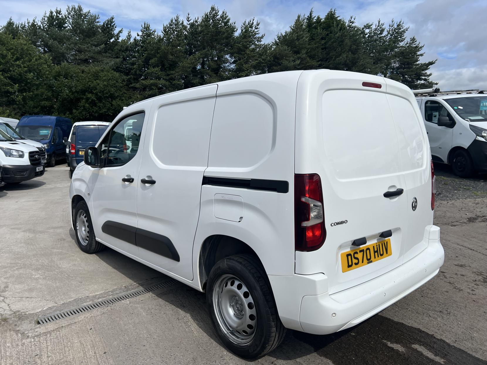 Vauxhall Combo 1.6 Turbo D 2300 Sportive Panel Van 4dr Diesel Manual L1 H1 Euro 6 (s/s) (100 ps)