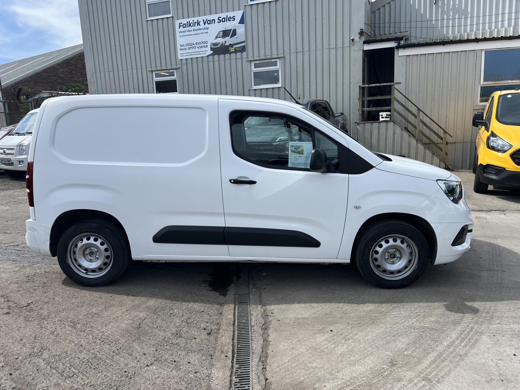 Vauxhall Combo 1.6 Turbo D 2300 Sportive Panel Van 4dr Diesel Manual L1 H1 Euro 6 (s/s) (100 ps)