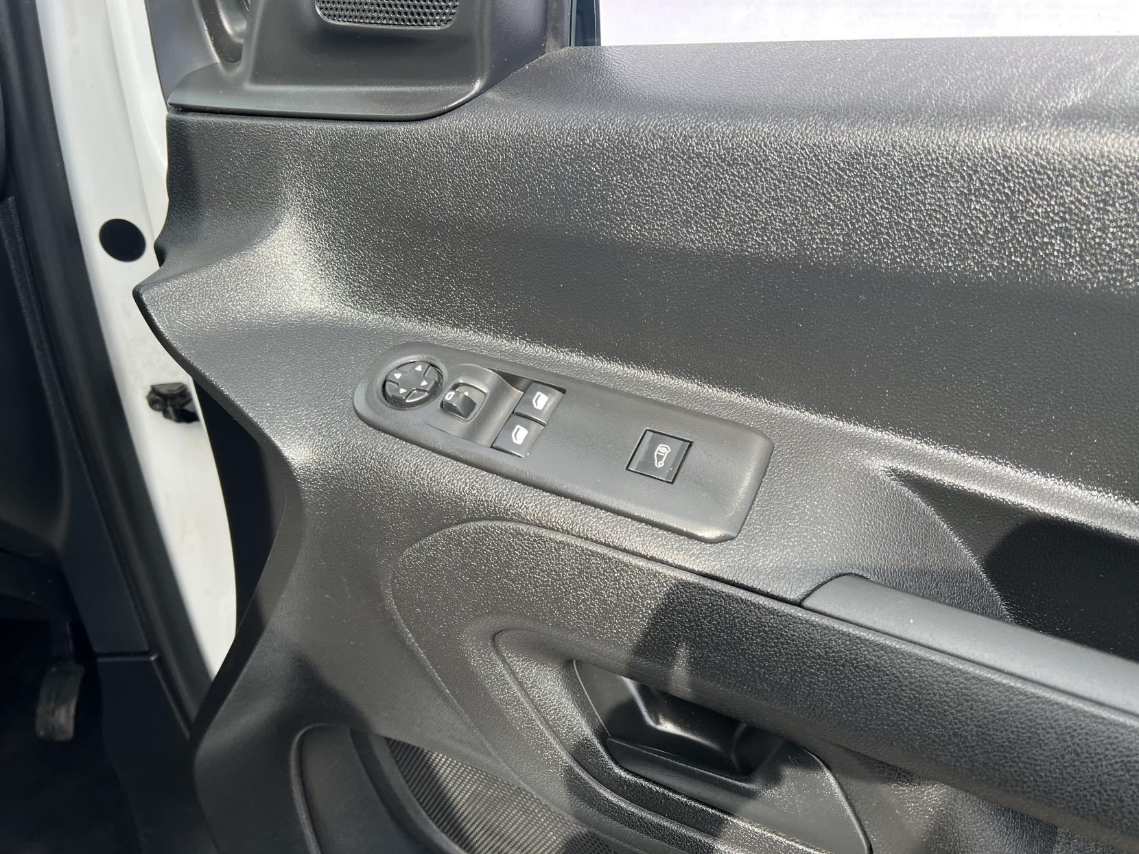 Vauxhall Combo 1.6 Turbo D 2300 Sportive Panel Van 4dr Diesel Manual L1 H1 Euro 6 (s/s) (100 ps)