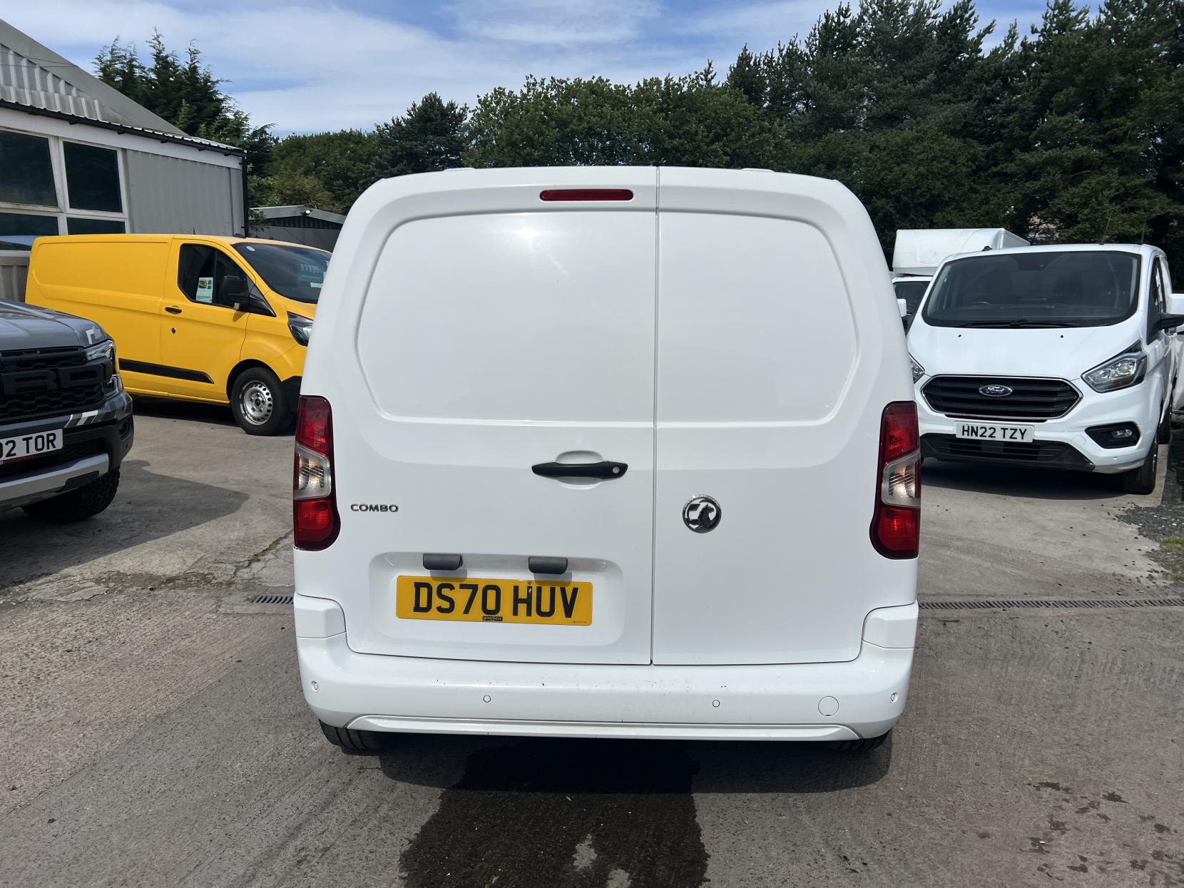 Vauxhall Combo 1.6 Turbo D 2300 Sportive Panel Van 4dr Diesel Manual L1 H1 Euro 6 (s/s) (100 ps)