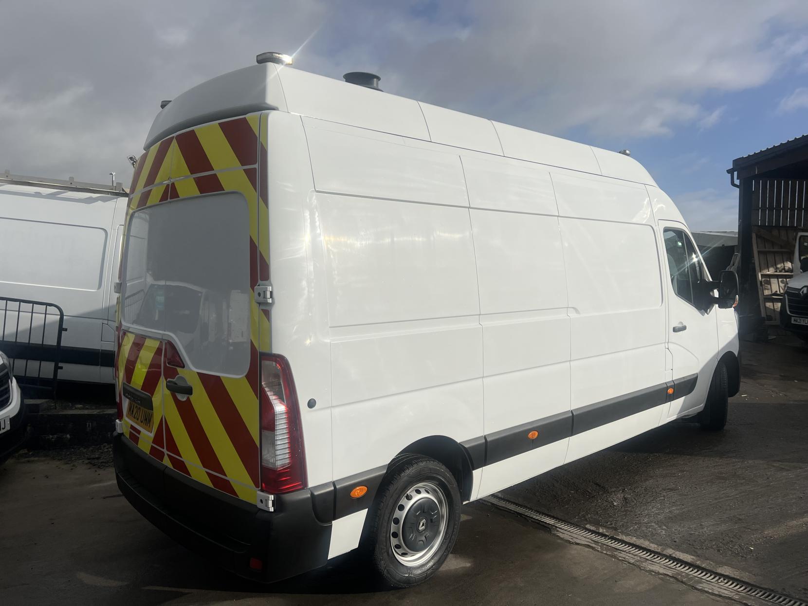 Renault Master 2.3 dCi ENERGY 35 Business Panel Van 4dr Diesel Manual FWD LWB High Roof Euro 6 (s/s) (150 bhp)