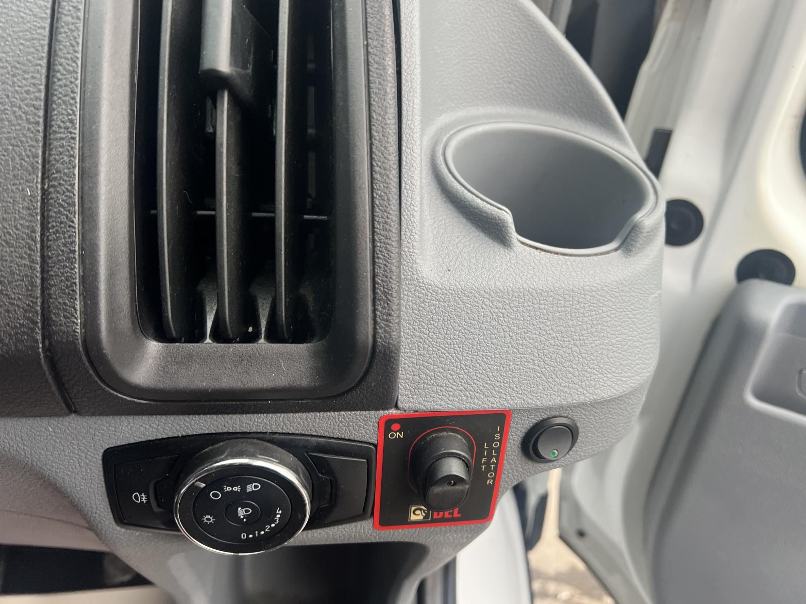 Ford Transit 2.0 350 EcoBlue Chassis Cab 2dr Diesel Manual FWD L2 H1 Euro 6 (105 ps)