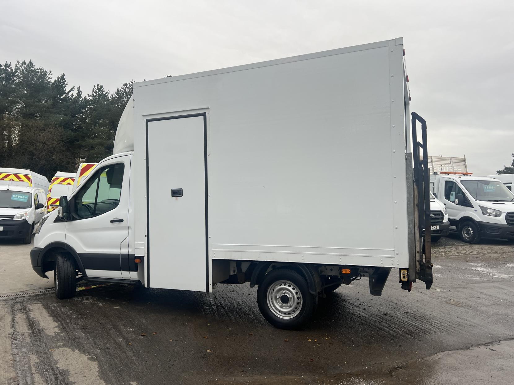 Ford Transit 2.0 350 EcoBlue Chassis Cab 2dr Diesel Manual FWD L2 H1 Euro 6 (105 ps)