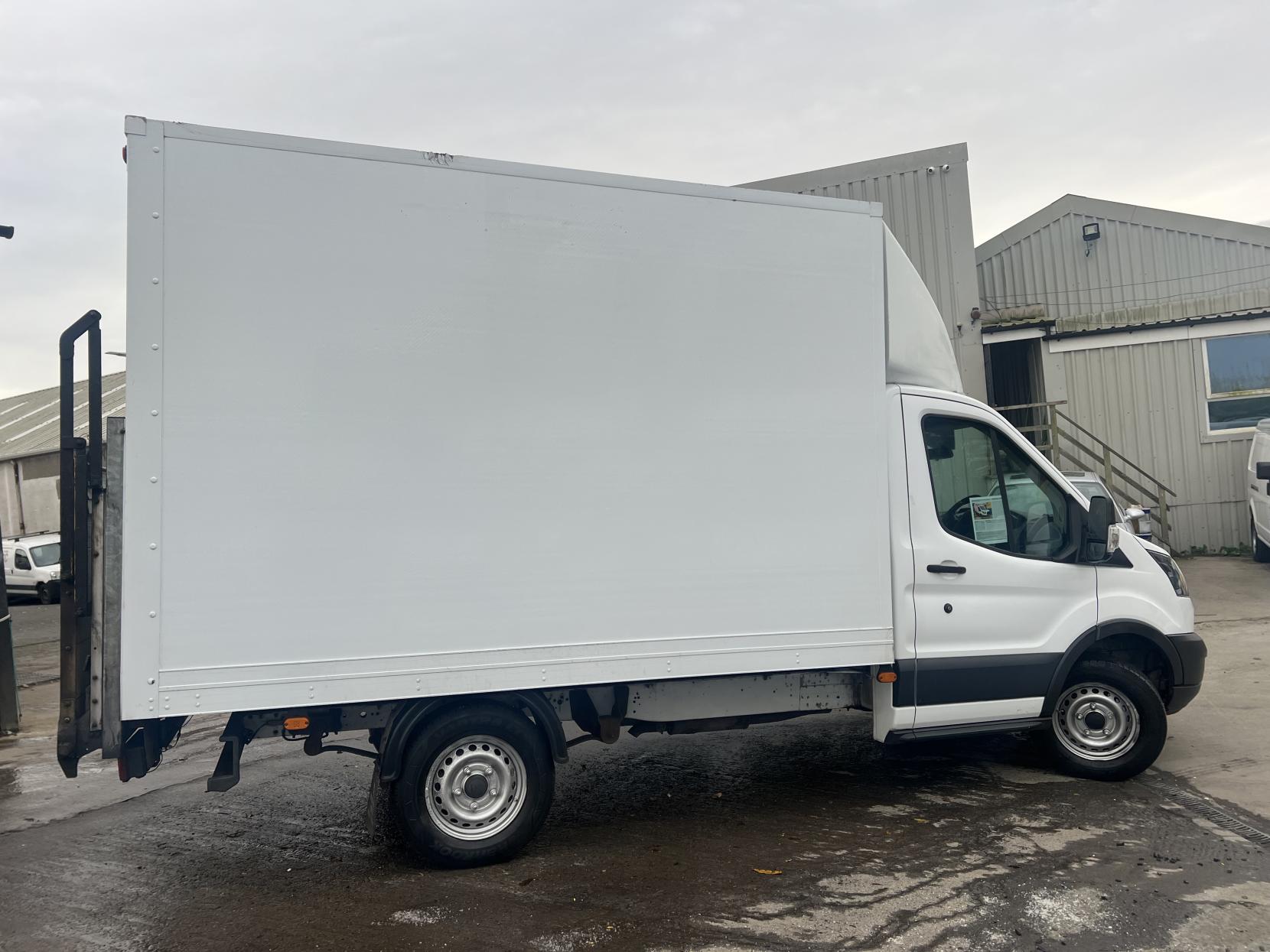 Ford Transit 2.0 350 EcoBlue Chassis Cab 2dr Diesel Manual FWD L2 H1 Euro 6 (105 ps)