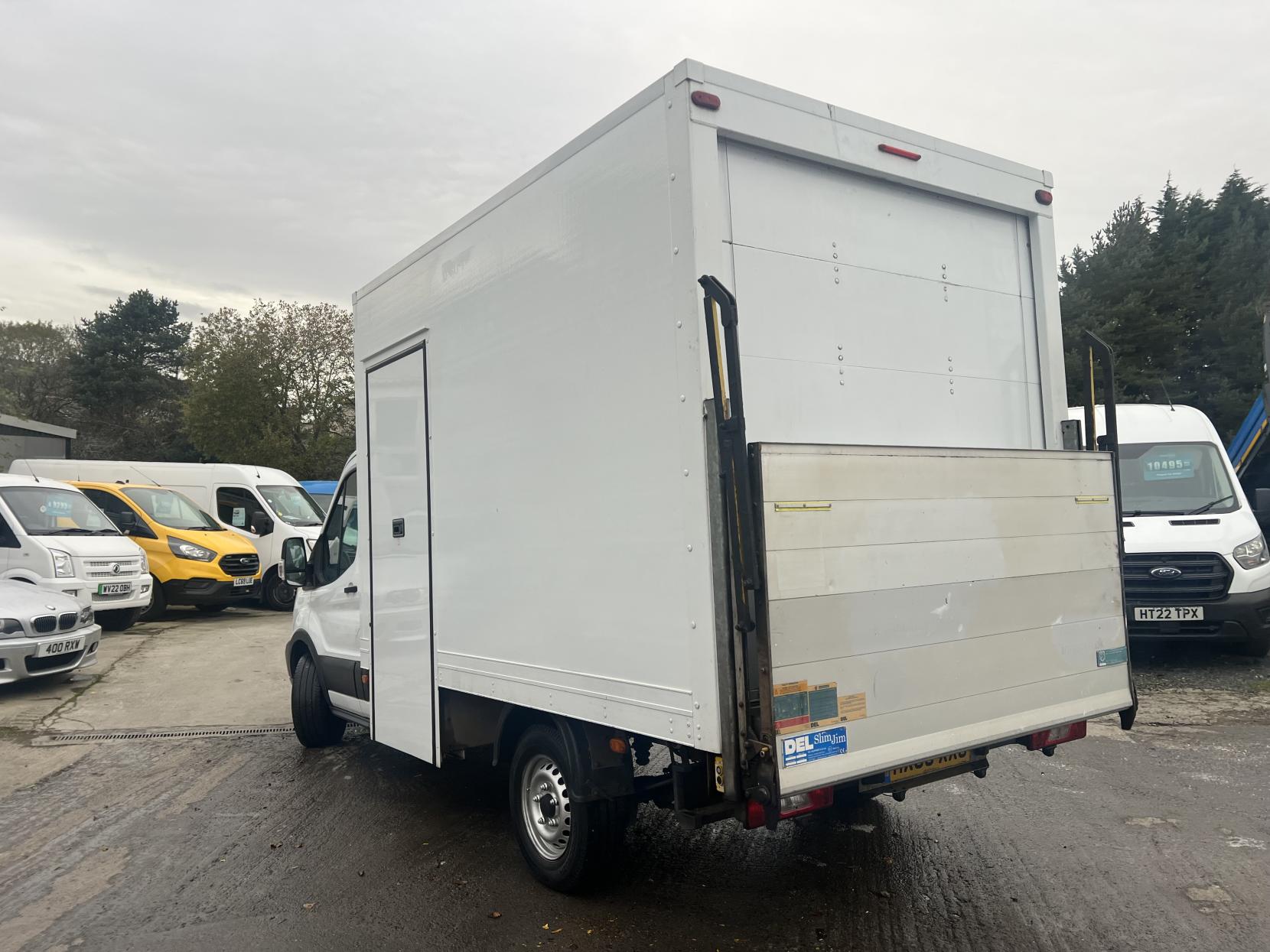 Ford Transit 2.0 350 EcoBlue Chassis Cab 2dr Diesel Manual FWD L2 H1 Euro 6 (105 ps)