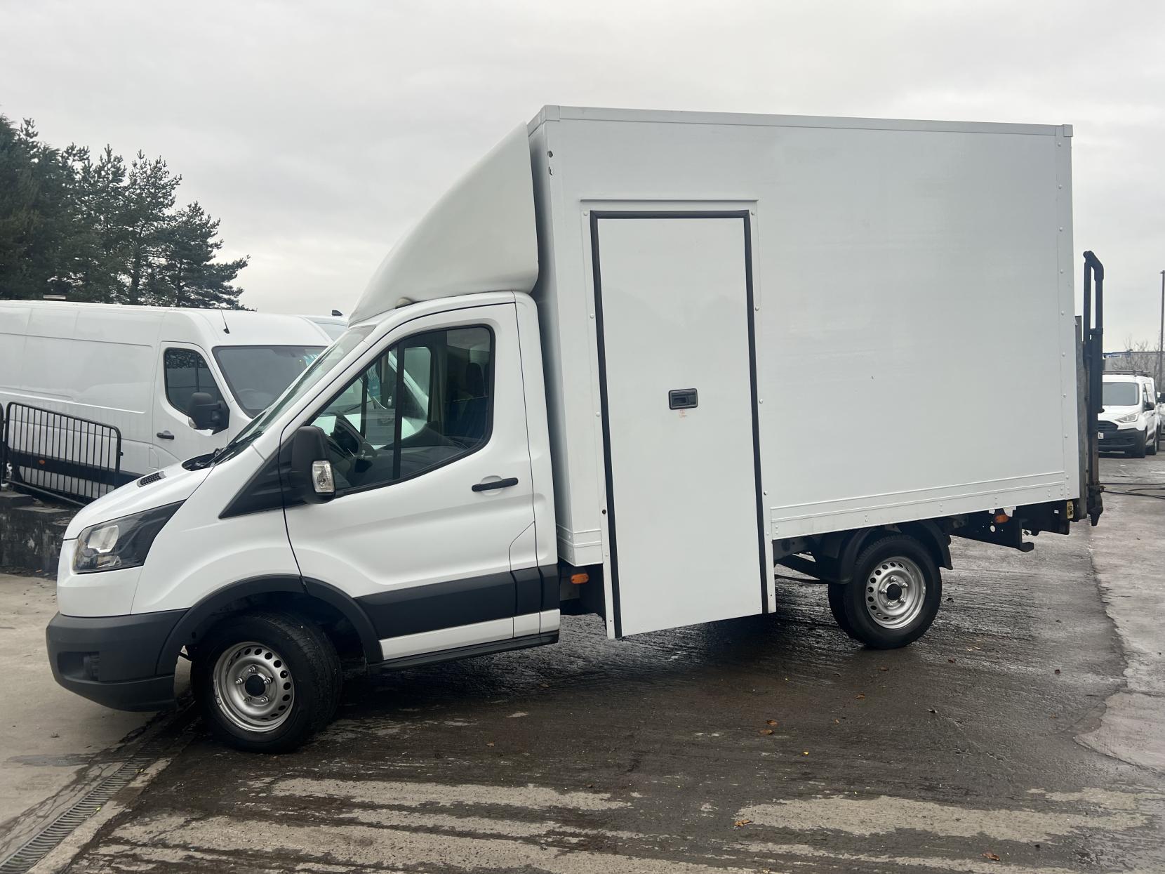 Ford Transit 2.0 350 EcoBlue Chassis Cab 2dr Diesel Manual FWD L2 H1 Euro 6 (105 ps)