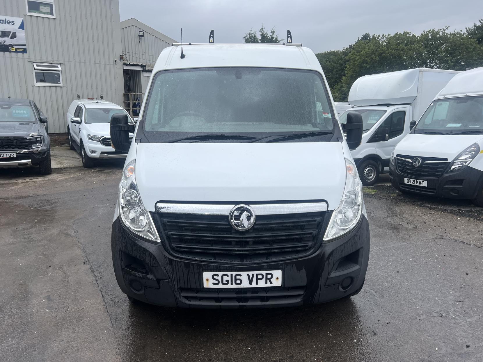 Vauxhall Movano 2.3 CDTi 3500 Panel Van 5dr Diesel Manual FWD L2 H2 Euro 5 (125 ps)