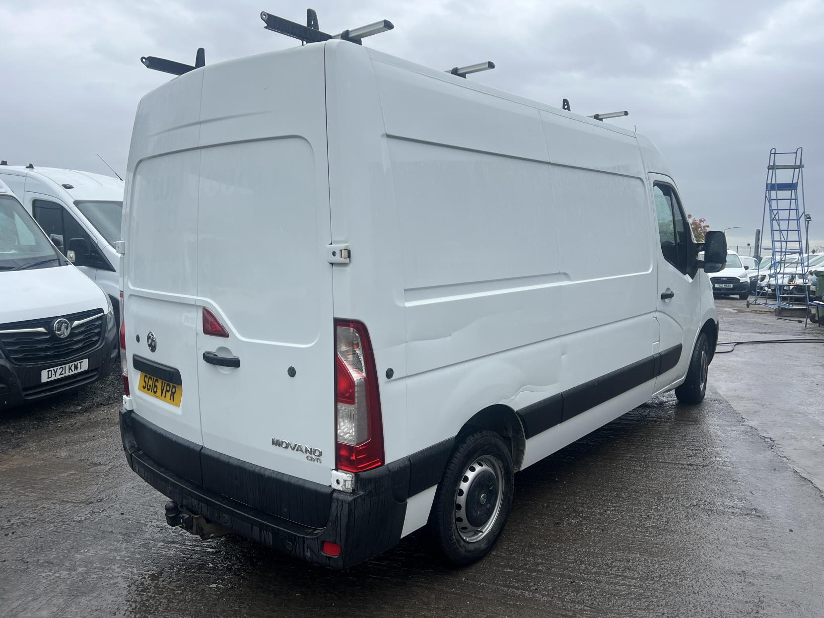 Vauxhall Movano 2.3 CDTi 3500 Panel Van 5dr Diesel Manual FWD L2 H2 Euro 5 (125 ps)
