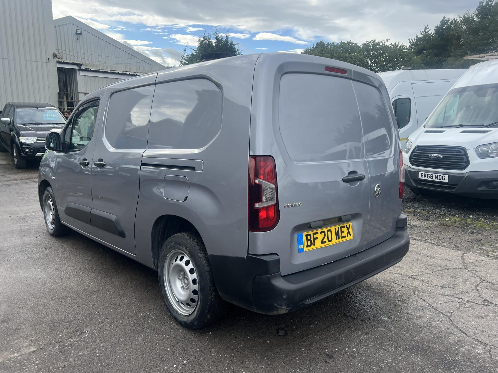 Vauxhall Combo 1.5 Turbo D 2300 Edition Panel Van 4dr Diesel Manual L2 H1 Euro 6 (s/s) (100 ps)