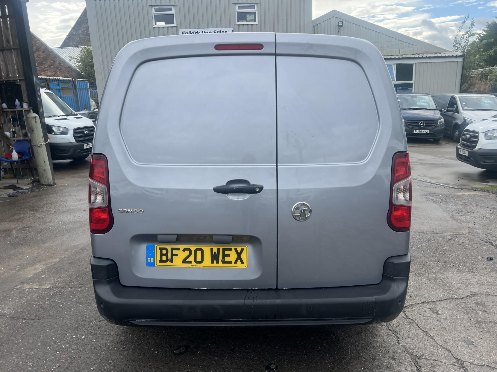 Vauxhall Combo 1.5 Turbo D 2300 Edition Panel Van 4dr Diesel Manual L2 H1 Euro 6 (s/s) (100 ps)