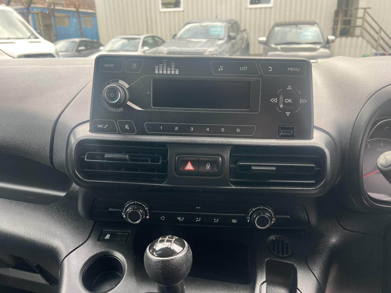 Vauxhall Combo 1.5 Turbo D 2300 Edition Panel Van 4dr Diesel Manual L2 H1 Euro 6 (s/s) (100 ps)