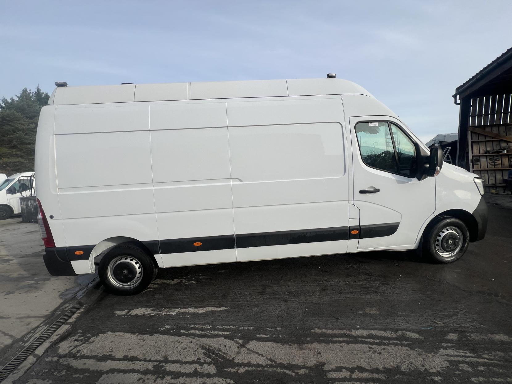 Renault Master 2.3 dCi ENERGY 35 Business Panel Van 4dr Diesel Manual FWD LWB High Roof Euro 6 (s/s) (150 bhp)