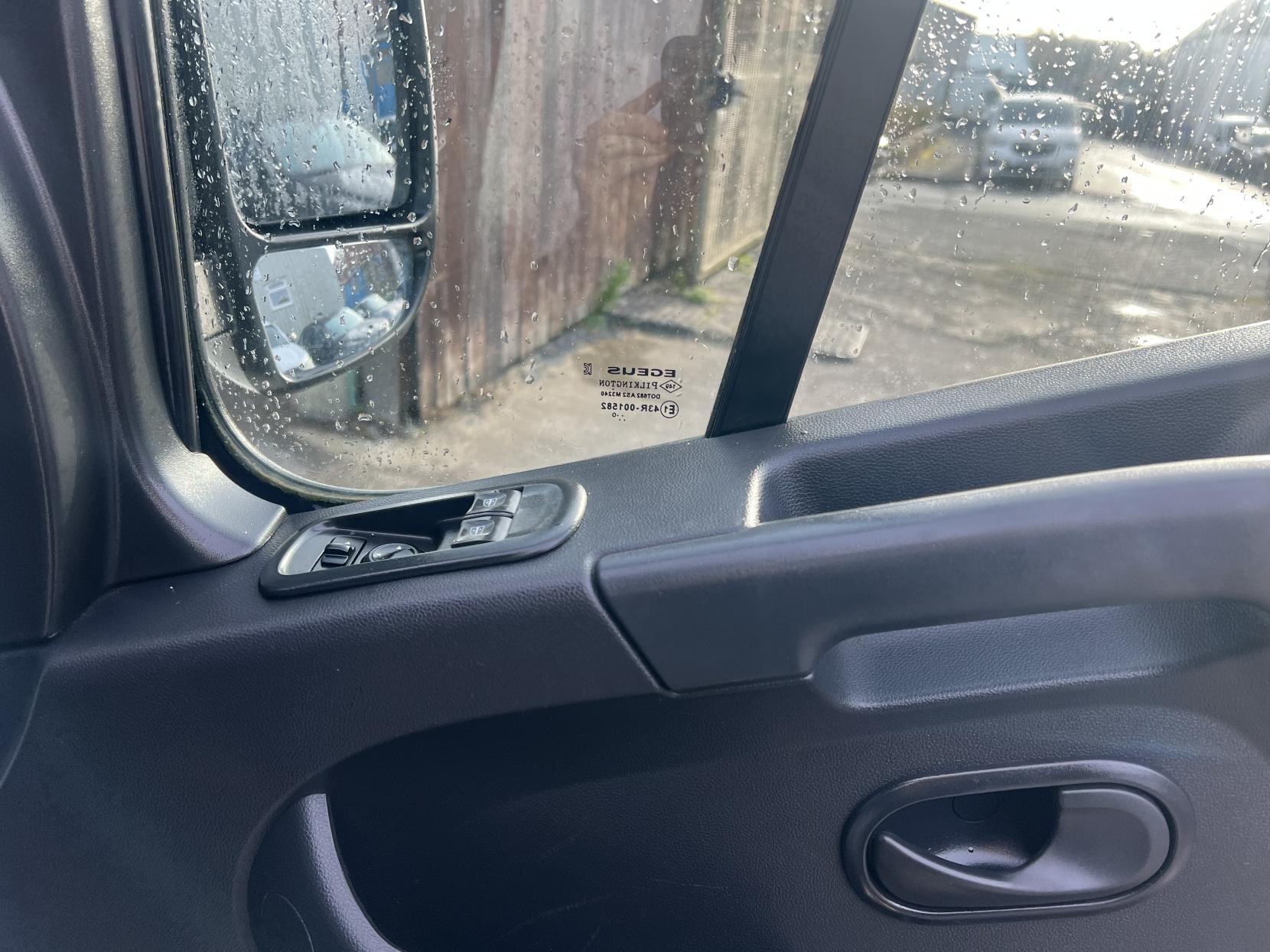 Renault Master 2.3 dCi ENERGY 35 Business Panel Van 4dr Diesel Manual FWD LWB High Roof Euro 6 (s/s) (150 bhp)