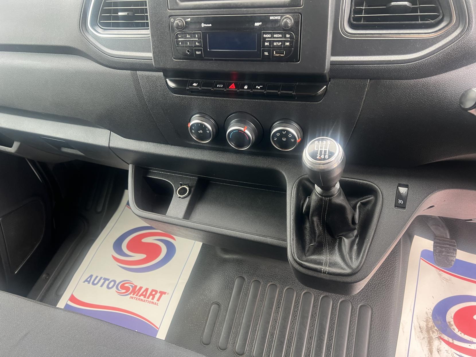 Nissan Interstar 2.3 dCi 35 Acenta Panel Van 4dr Diesel Manual FWD L3 H2 Euro 6 (135 ps)