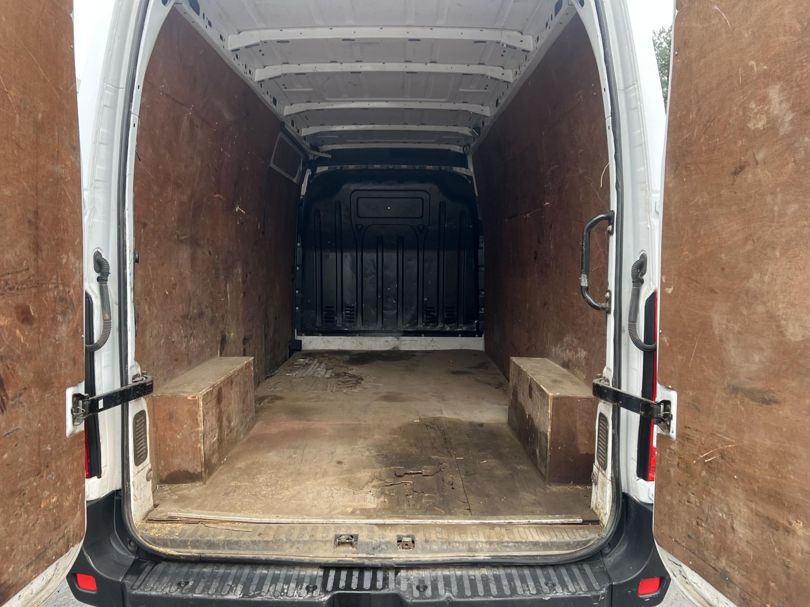 Nissan Interstar 2.3 dCi 35 Acenta Panel Van 4dr Diesel Manual FWD L3 H2 Euro 6 (135 ps)