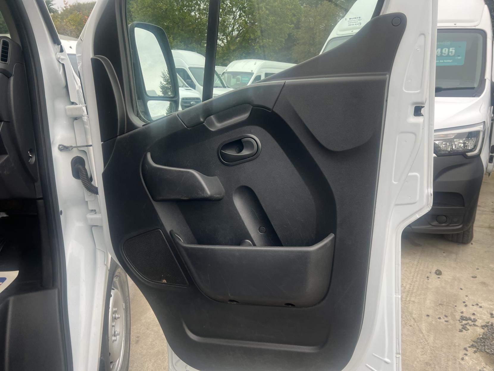 Nissan Interstar 2.3 dCi 35 Acenta Panel Van 4dr Diesel Manual FWD L3 H2 Euro 6 (135 ps)