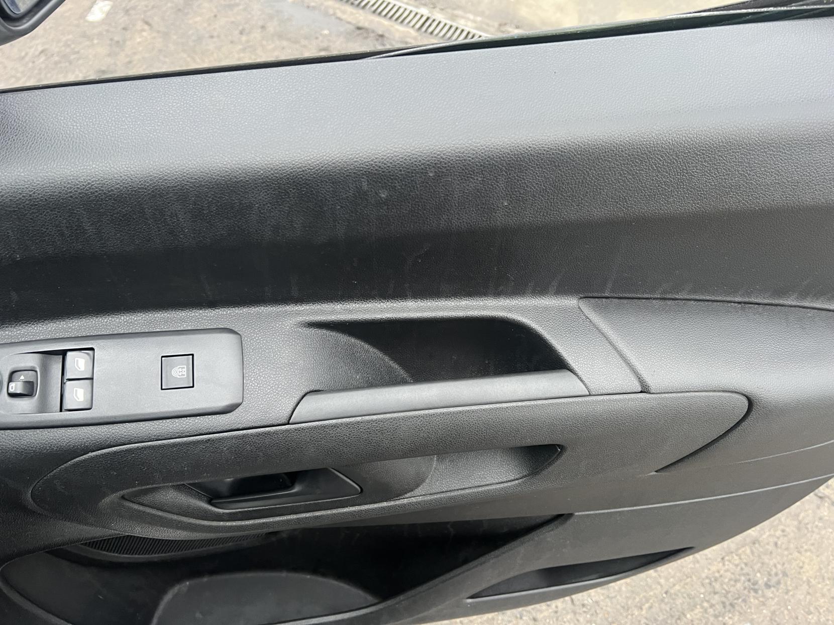 Vauxhall Combo 1.5 Turbo D 2300 Edition Crew Van Double Cab 4dr Diesel Manual L2 Euro 6 (s/s) (100 ps)