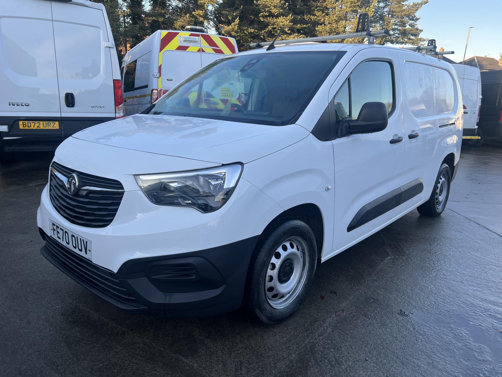 Vauxhall Combo 1.5 Turbo D 2300 Edition Crew Van Double Cab 4dr Diesel Manual L2 Euro 6 (s/s) (100 ps)