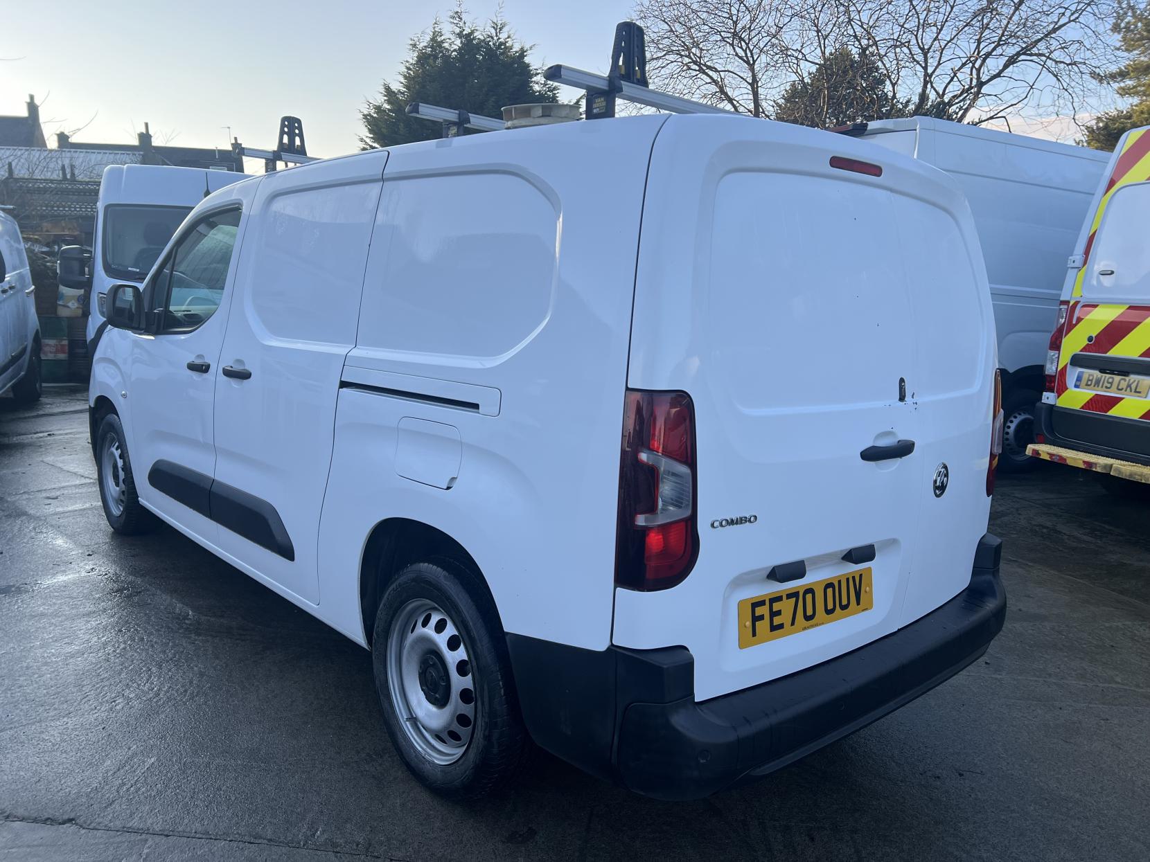 Vauxhall Combo 1.5 Turbo D 2300 Edition Crew Van Double Cab 4dr Diesel Manual L2 Euro 6 (s/s) (100 ps)