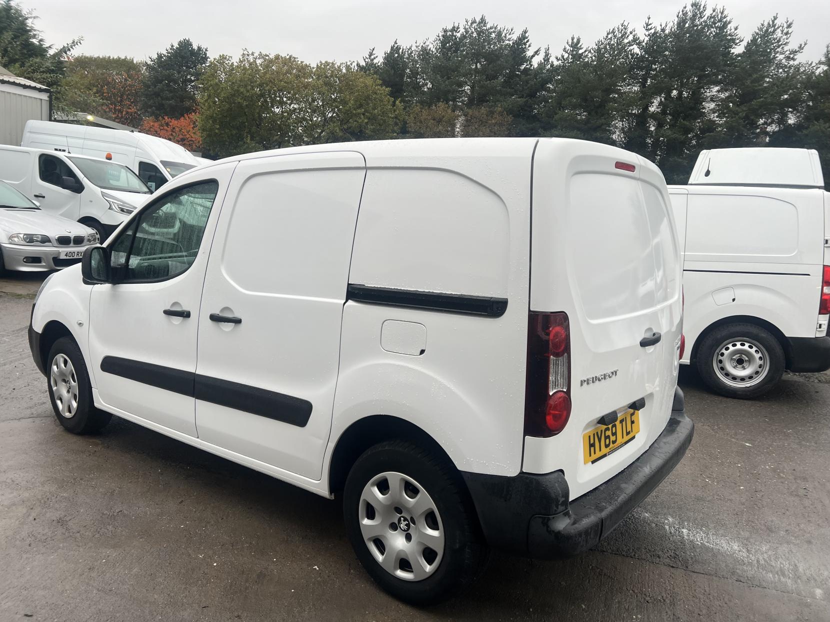 Peugeot e-Partner 49Kw SE Panel Van 6dr Electric Automatic FWD L2 H1 (0 g/km, 65.71 bhp)