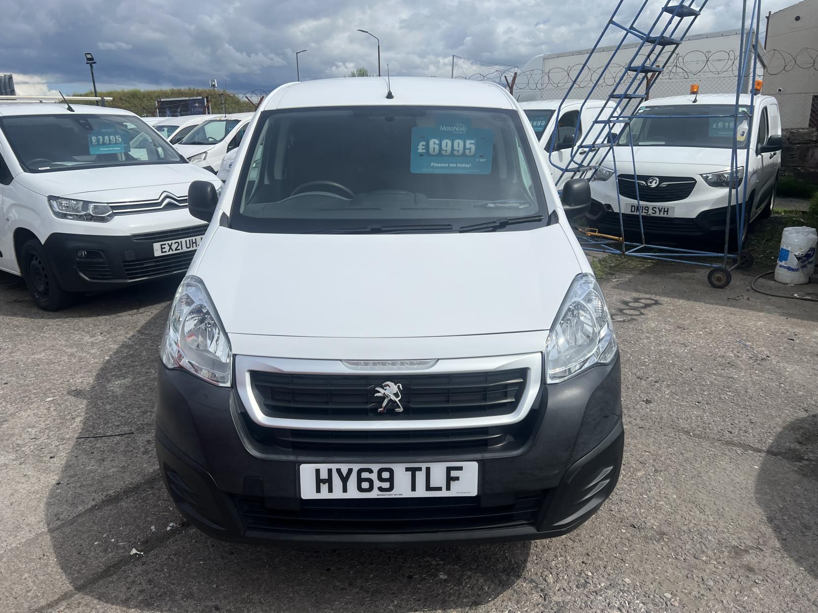 Peugeot e-Partner 49Kw SE Panel Van 6dr Electric Automatic FWD L2 H1 (0 g/km, 65.71 bhp)