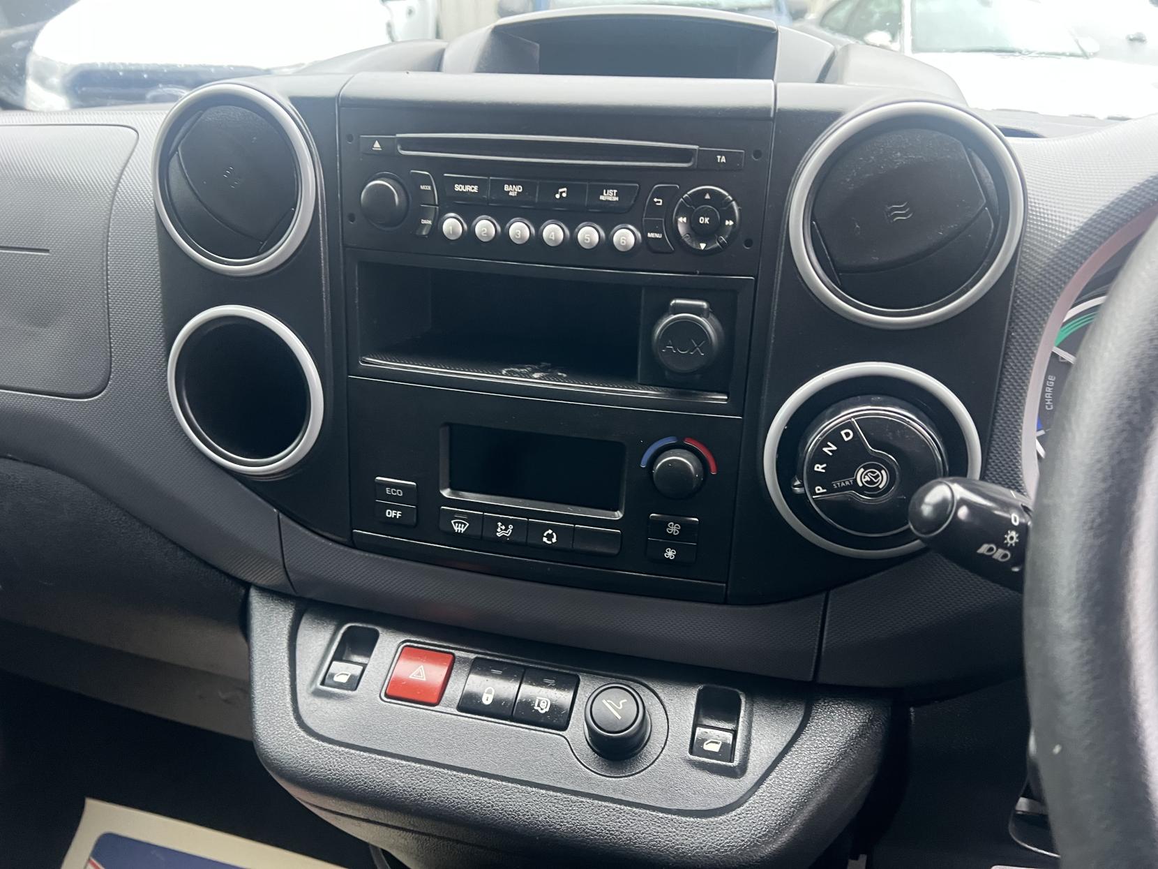 Peugeot e-Partner 49Kw SE Panel Van 6dr Electric Automatic FWD L2 H1 (0 g/km, 65.71 bhp)