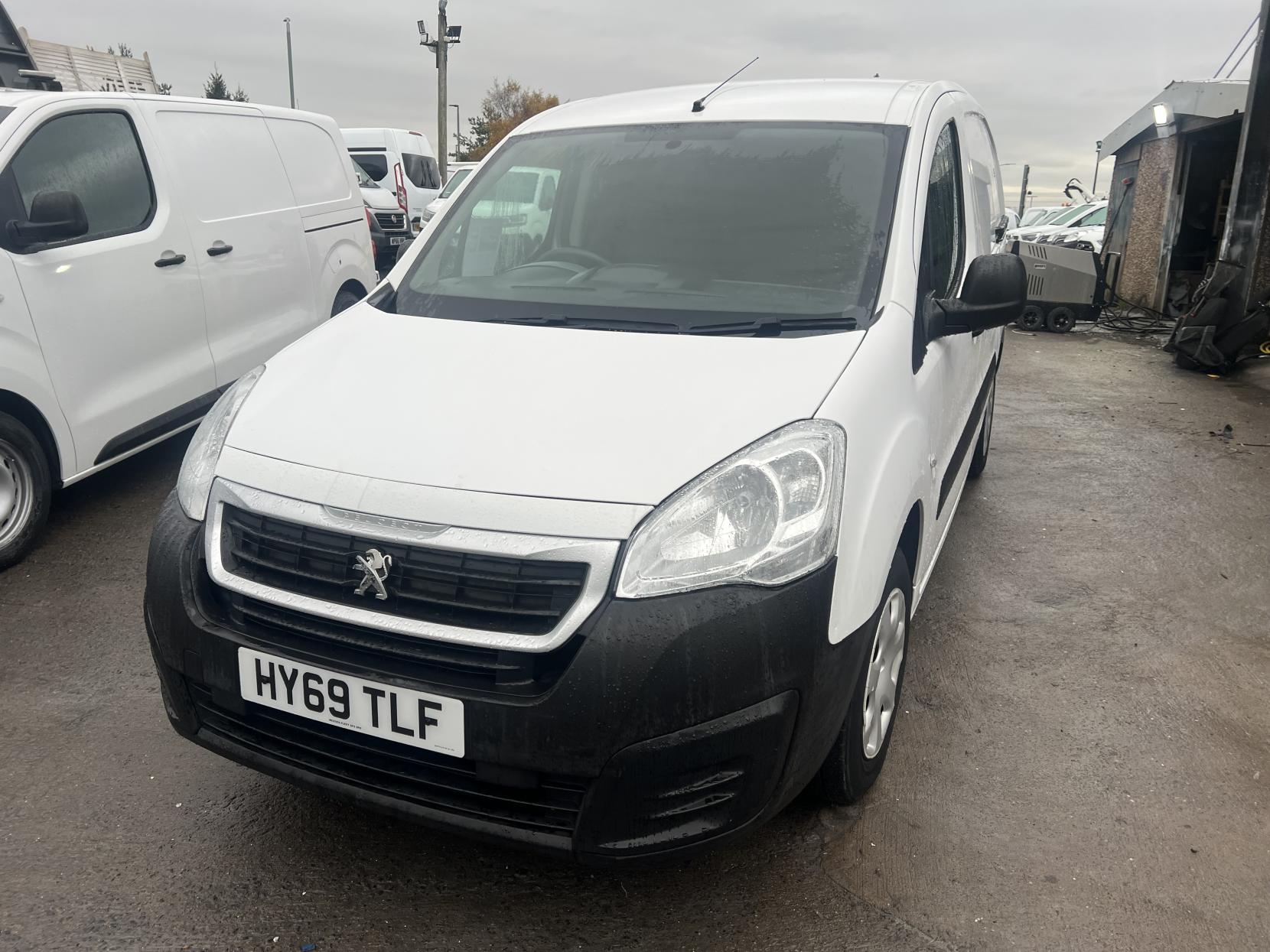 Peugeot e-Partner 49Kw SE Panel Van 6dr Electric Automatic FWD L2 H1 (0 g/km, 65.71 bhp)