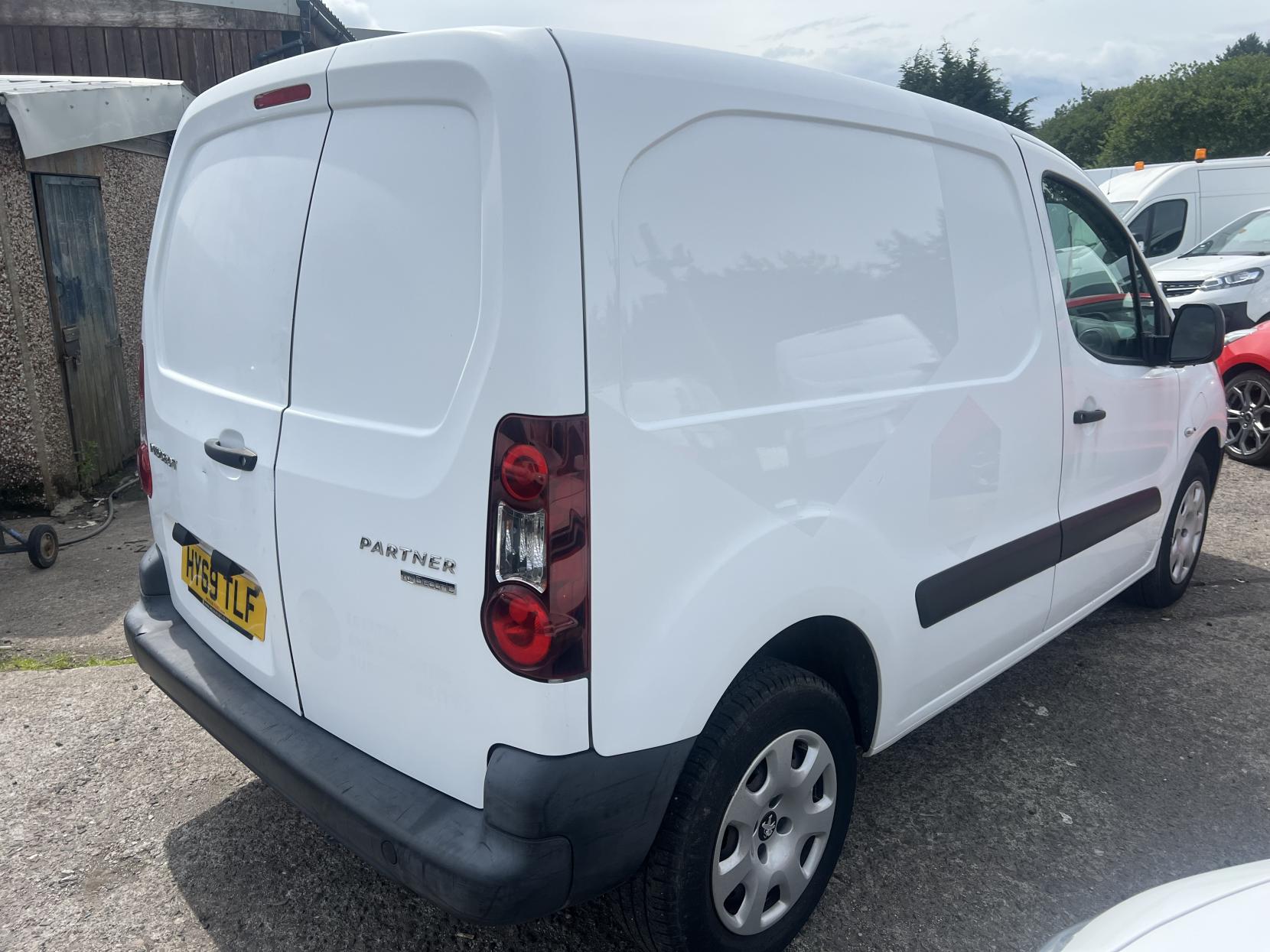 Peugeot e-Partner 49Kw SE Panel Van 6dr Electric Automatic FWD L2 H1 (0 g/km, 65.71 bhp)