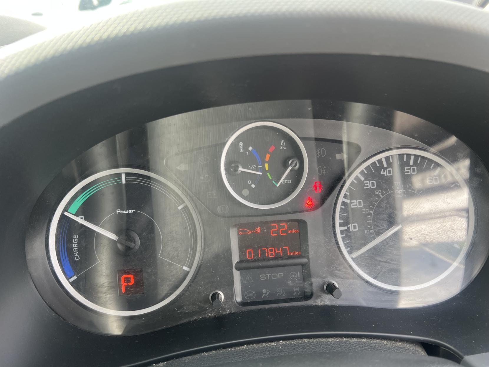 Peugeot e-Partner 49Kw SE Panel Van 6dr Electric Automatic FWD L2 H1 (0 g/km, 65.71 bhp)