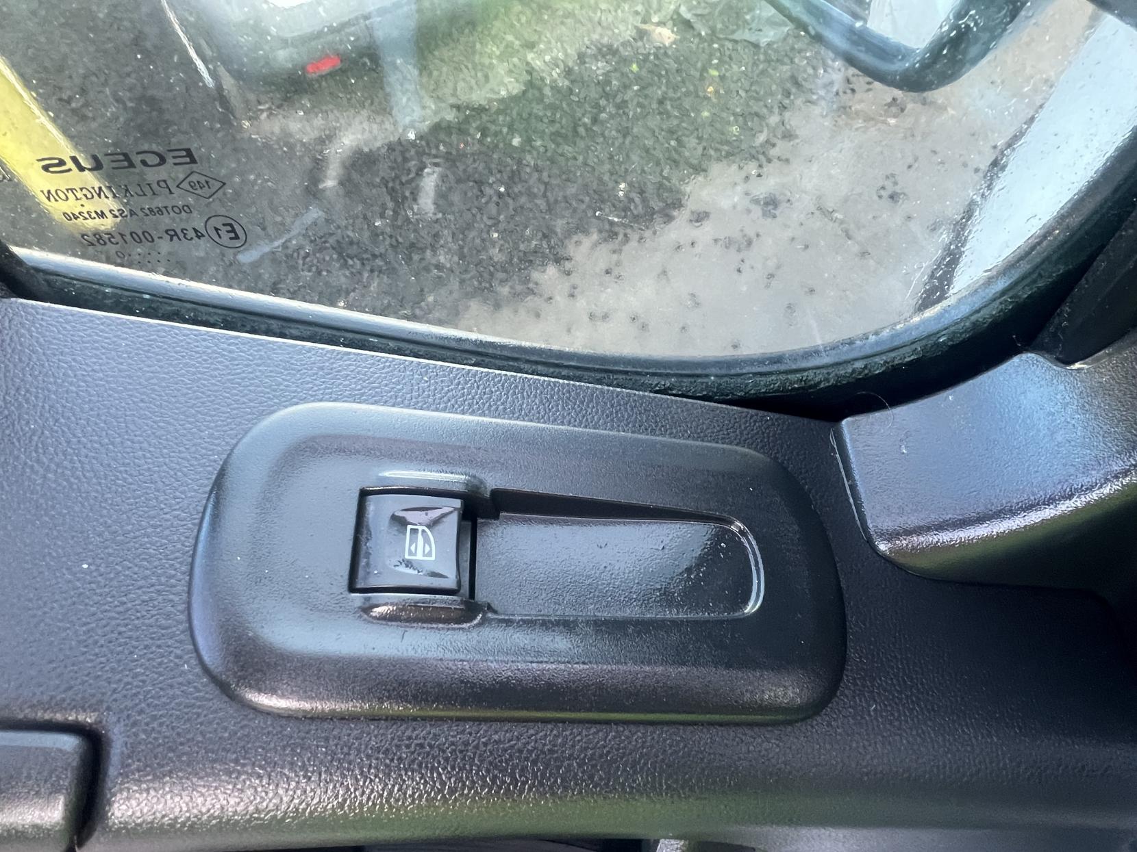 Renault Master 2.3 dCi ENERGY 35 Business Panel Van 4dr Diesel Manual FWD LWB Medium Roof Euro 6 (s/s) (150 bhp)