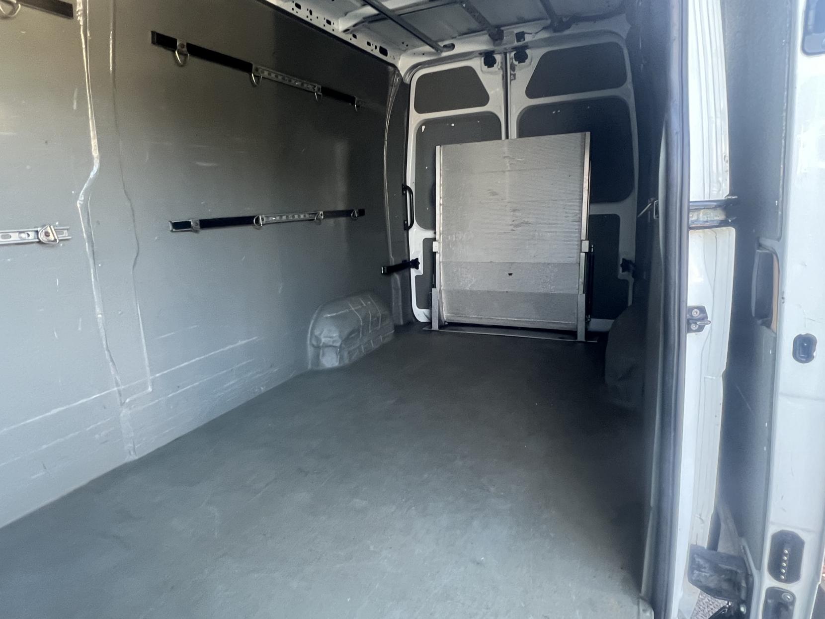 Renault Master 2.3 dCi ENERGY 35 Business Panel Van 4dr Diesel Manual FWD LWB Medium Roof Euro 6 (s/s) (150 bhp)