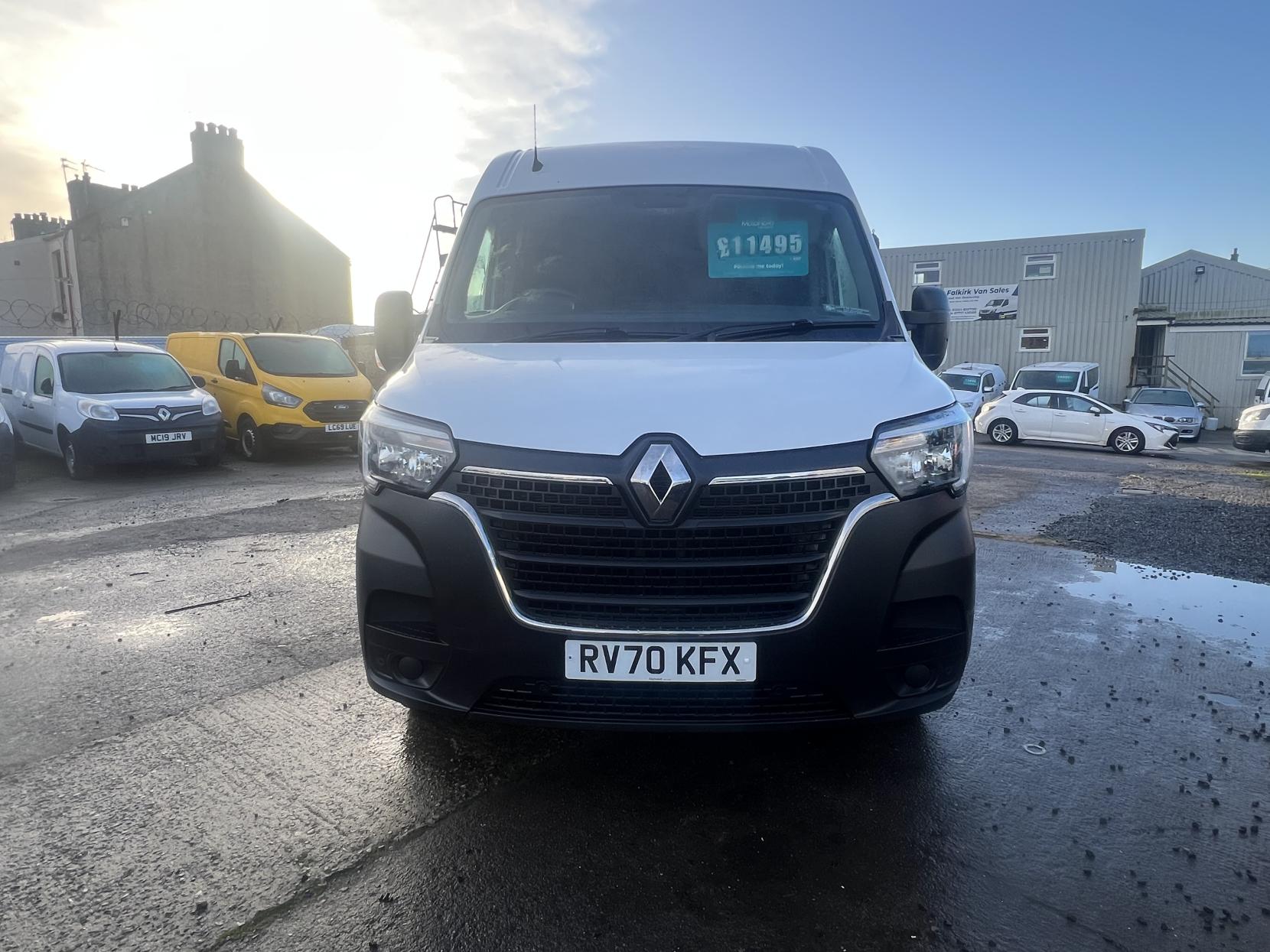 Renault Master 2.3 dCi ENERGY 35 Business Panel Van 4dr Diesel Manual FWD LWB Medium Roof Euro 6 (s/s) (150 bhp)