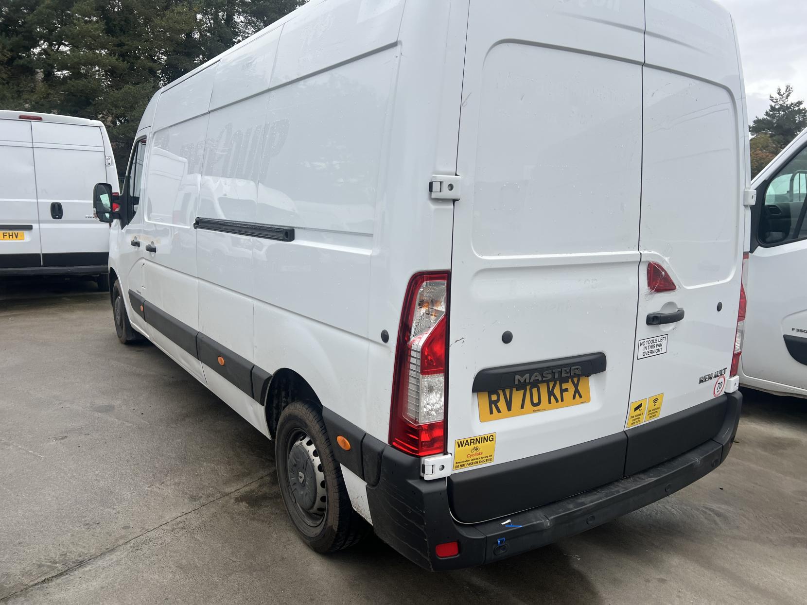 Renault Master 2.3 dCi ENERGY 35 Business Panel Van 4dr Diesel Manual FWD LWB Medium Roof Euro 6 (s/s) (150 bhp)