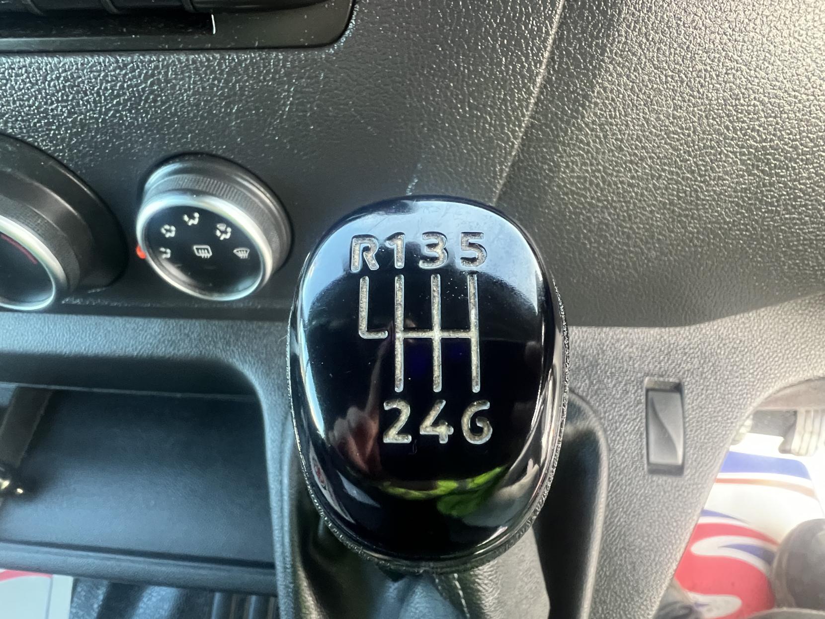 Renault Master 2.3 dCi ENERGY 35 Business Panel Van 4dr Diesel Manual FWD LWB Medium Roof Euro 6 (s/s) (150 bhp)