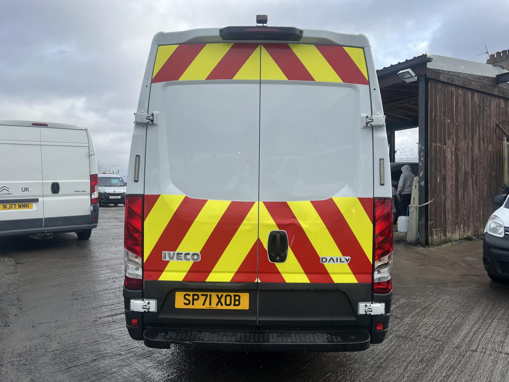 Iveco Daily 2.3D HPI 14V 35S 4100 Panel Van 5dr Diesel Manual LWB H2 Euro 6 (s/s) (136 ps)