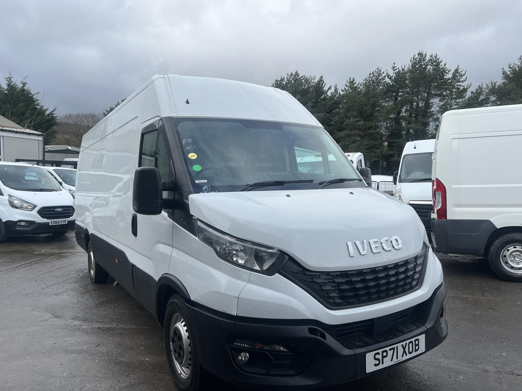 Iveco Daily 2.3D HPI 14V 35S 4100 Panel Van 5dr Diesel Manual LWB H2 Euro 6 (s/s) (136 ps)