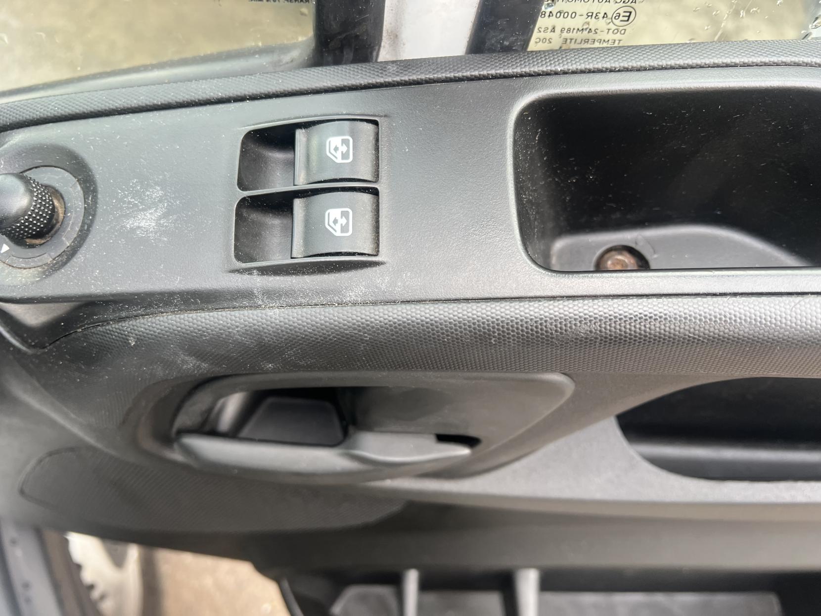 Iveco Daily 2.3D HPI 14V 35S 4100 Panel Van 5dr Diesel Manual LWB H2 Euro 6 (s/s) (136 ps)