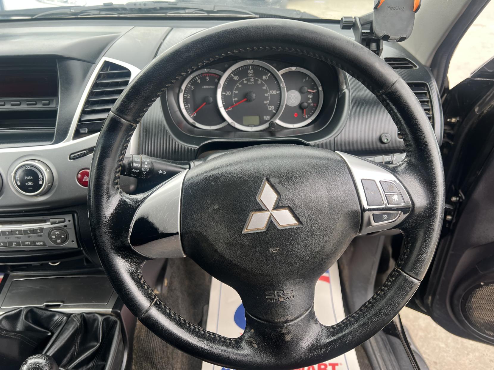 Mitsubishi L200 2.5 DI-D Warrior Pickup Double Cab 4dr Diesel Manual 4WD Euro 5 (LB) (175 ps)