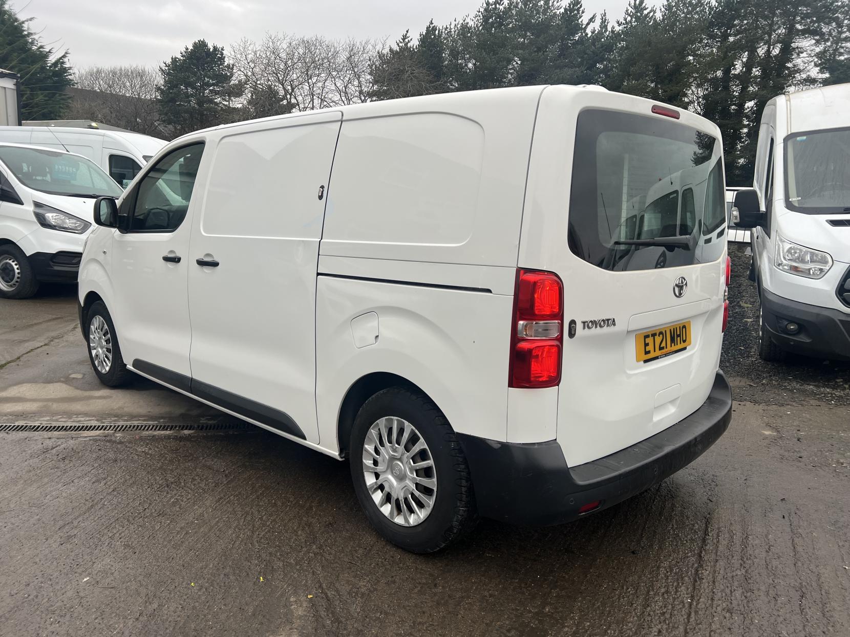 Toyota ProAce 1.5D Icon Medium Panel Van 6dr Diesel Manual MWB Euro 6 (s/s) (120 bhp)