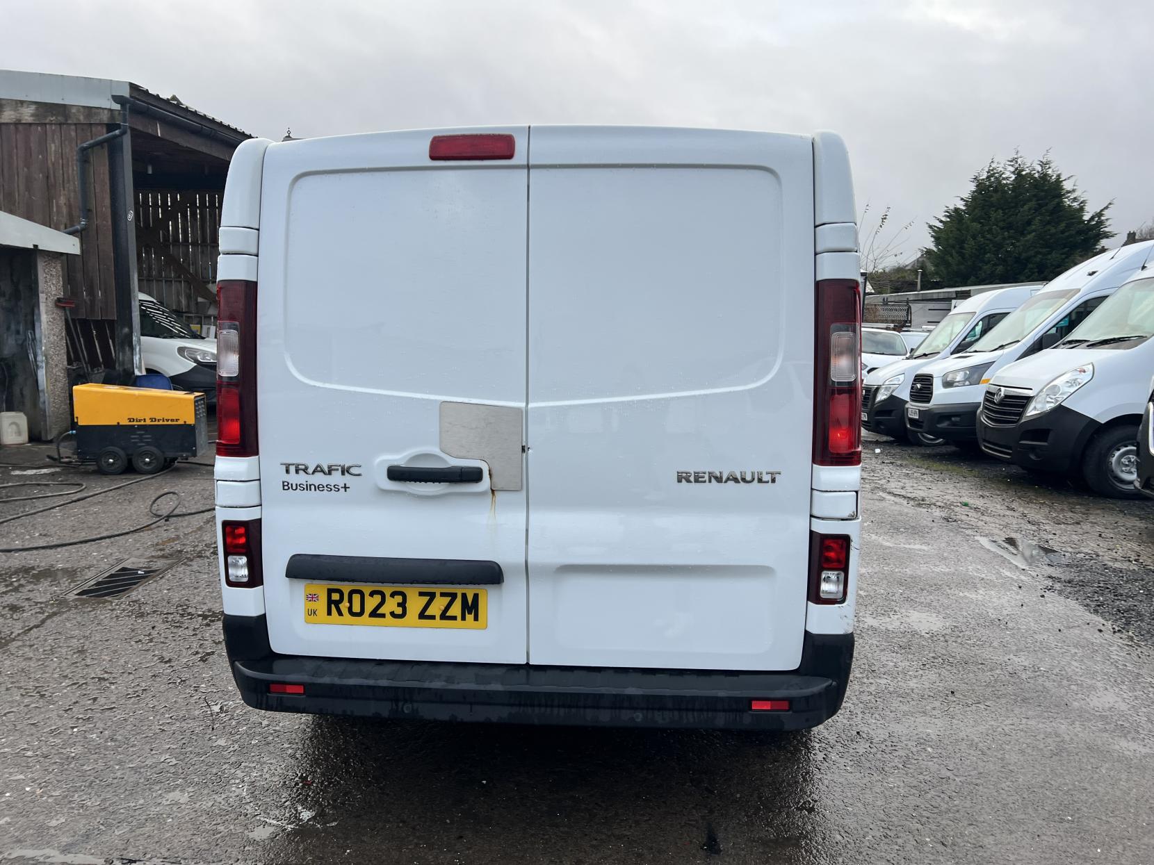 Renault Trafic 2.0 dCi Blue SL28 Business+ Panel Van 5dr Diesel Manual L1 H1 Euro 6 (s/s) (130 ps)