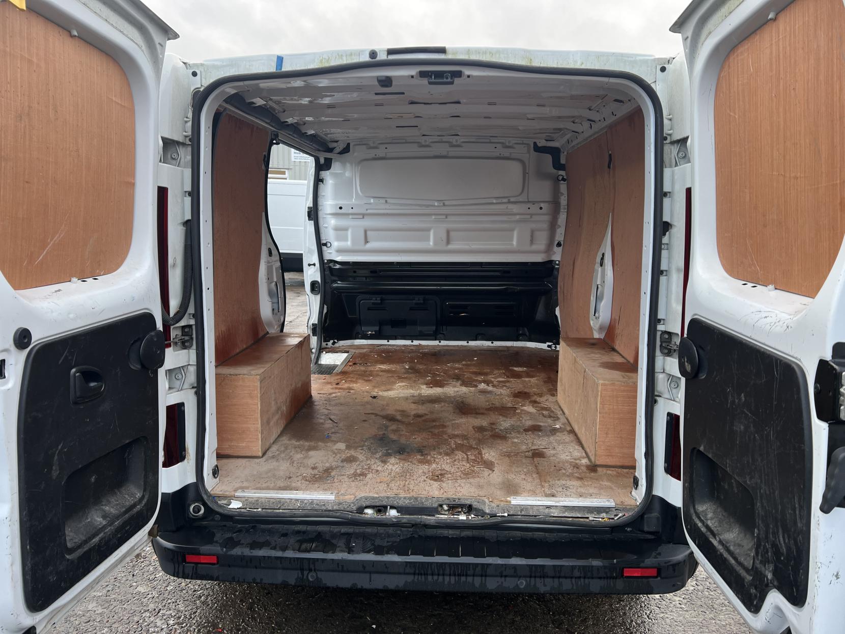 Renault Trafic 2.0 dCi Blue SL28 Business+ Panel Van 5dr Diesel Manual L1 H1 Euro 6 (s/s) (130 ps)