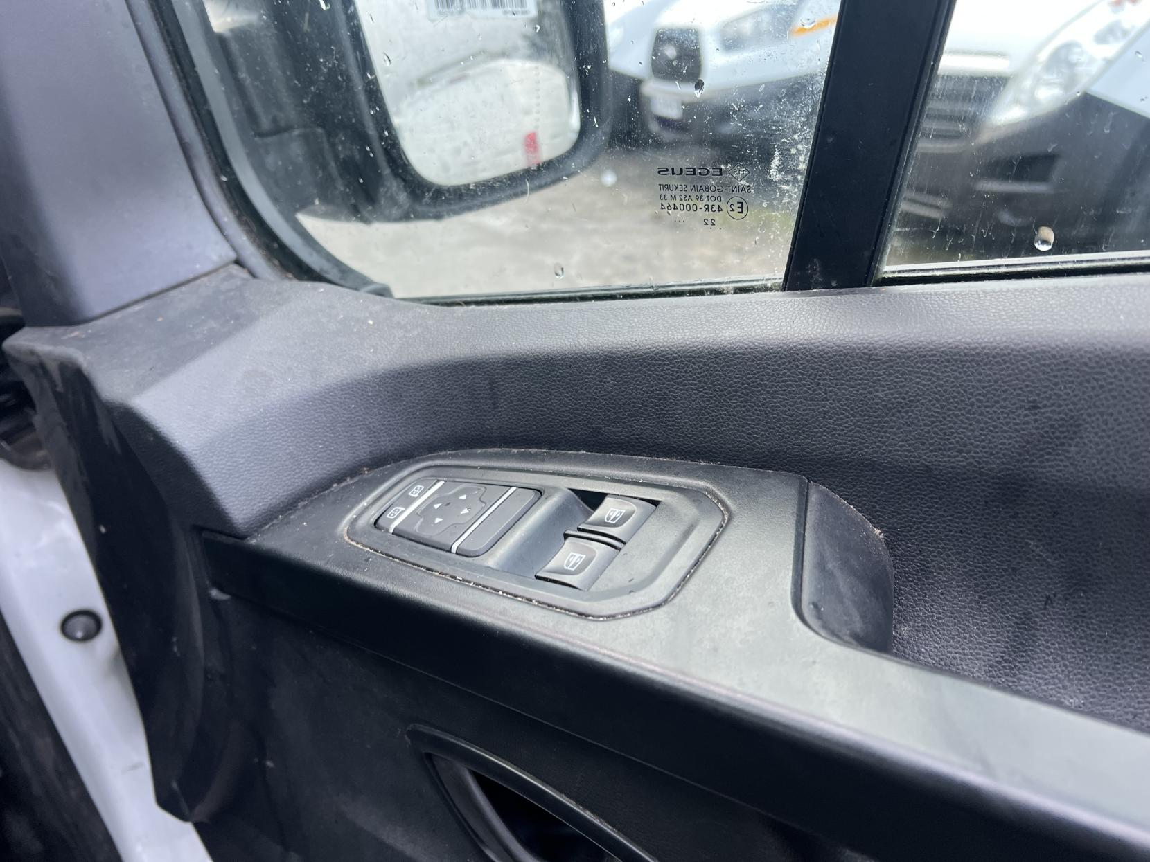 Renault Trafic 2.0 dCi Blue SL28 Business+ Panel Van 5dr Diesel Manual L1 H1 Euro 6 (s/s) (130 ps)