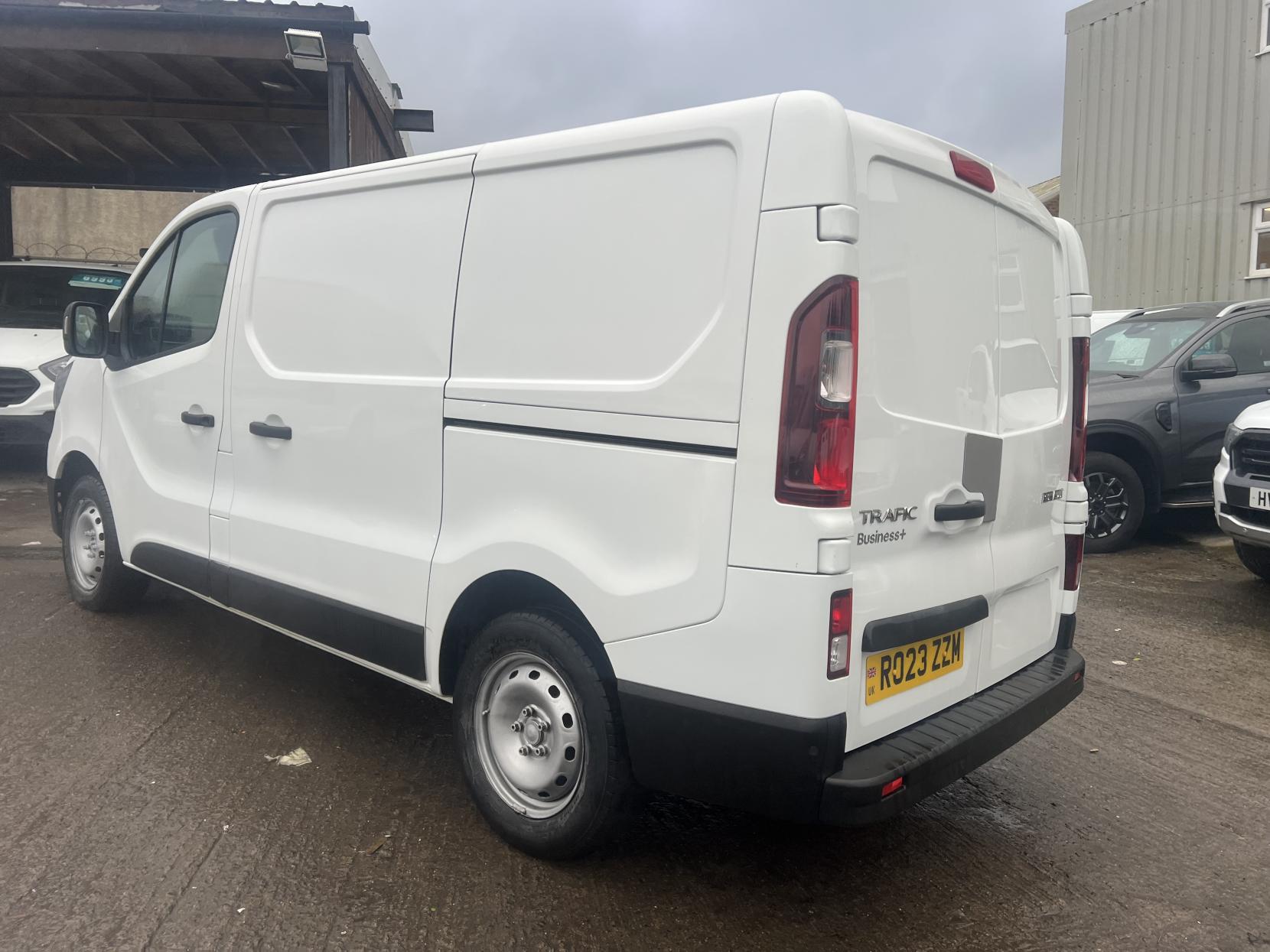 Renault Trafic 2.0 dCi Blue SL28 Business+ Panel Van 5dr Diesel Manual L1 H1 Euro 6 (s/s) (130 ps)