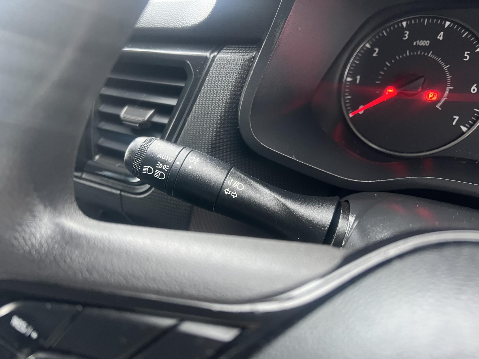 Renault Trafic 2.0 dCi Blue SL28 Business+ Panel Van 5dr Diesel Manual L1 H1 Euro 6 (s/s) (130 ps)