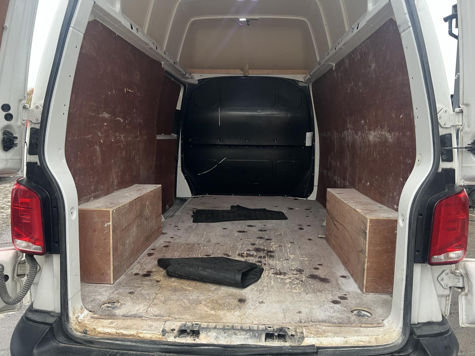 Volkswagen Transporter 2.0 TDI T28 Startline Panel Van 5dr Diesel Manual FWD LWB Euro 6 (s/s) (90 ps)