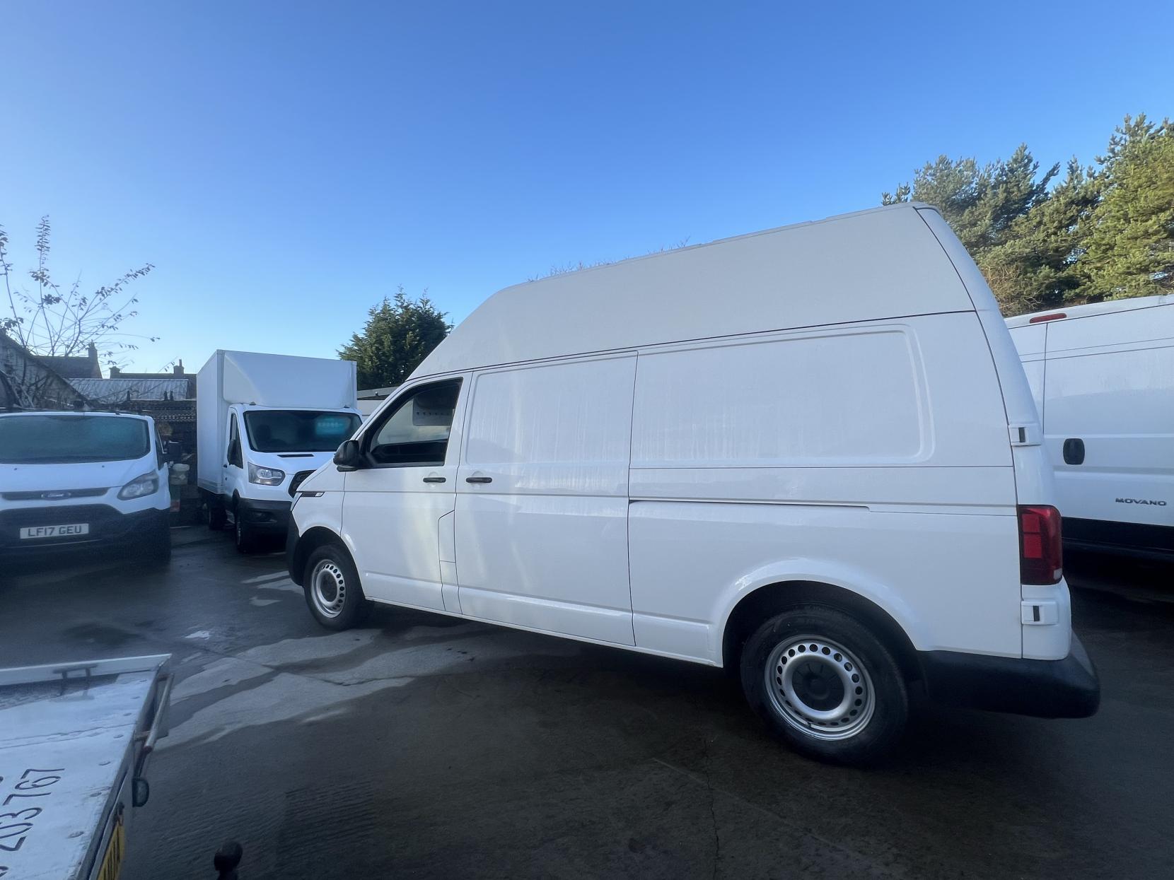 Volkswagen Transporter 2.0 TDI T28 Startline Panel Van 5dr Diesel Manual FWD LWB Euro 6 (s/s) (90 ps)